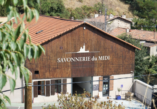 Boutique dusine Magasin savon de Marseille - La Corvette Les Aygalades
